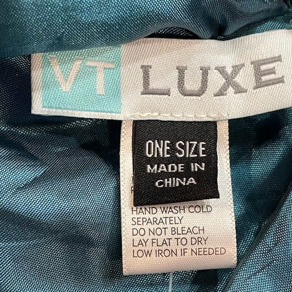 VT LUXE DRESSY SCARF ,Sea Blue,Turquoise. New With Tags. Shiny Beautiful. Formal - Picture 5 of 12